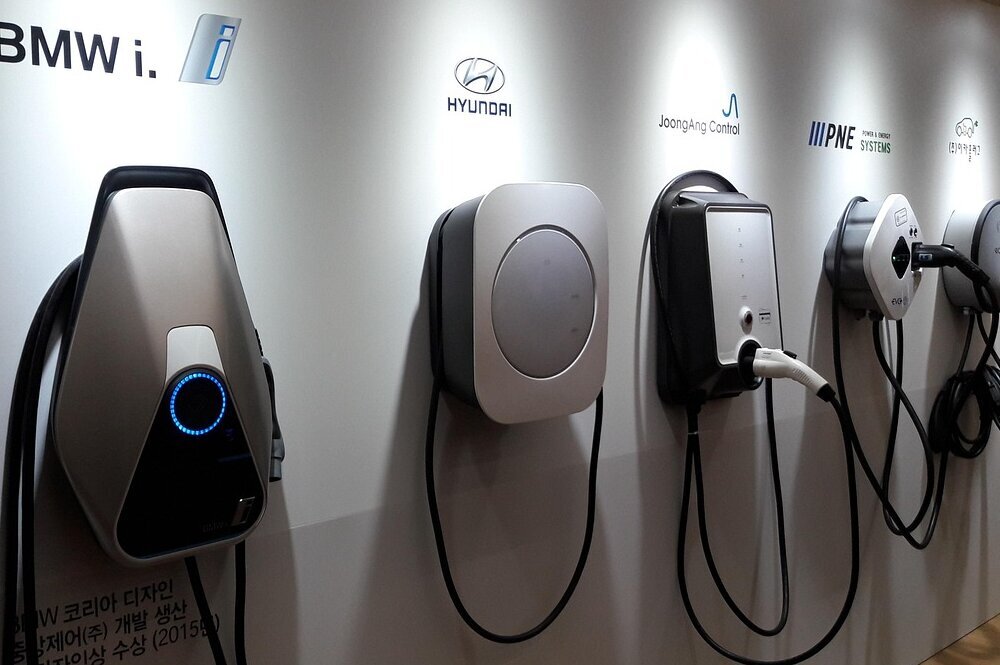 Cargadores inteligentes vs. estándar: ¿Qué ventajas ofrecen para el día a día?